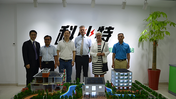 冰岛驻华大使司迪方考察乐动手机版