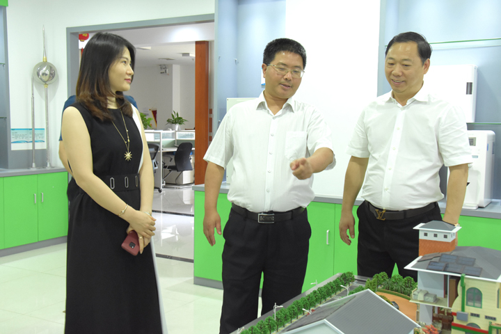 KBT_2181.jpg KBT_2181.jpg